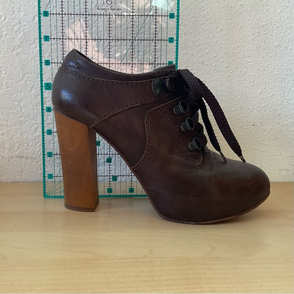 Brown Leather Chloe High Heel Booties, size 7.5-8 - Picture 8 of 8